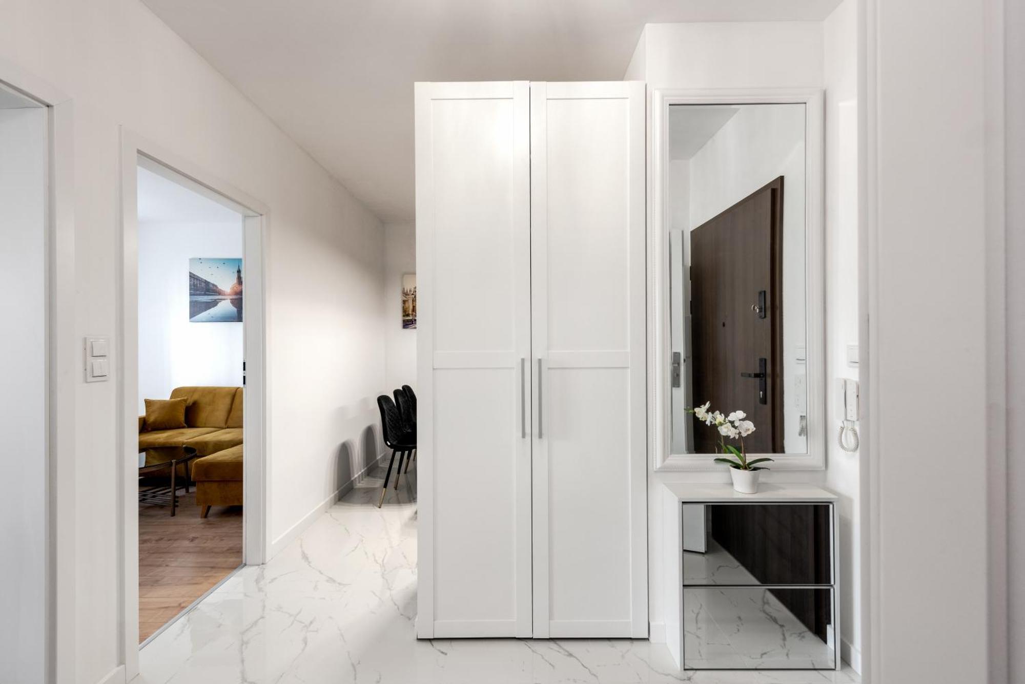 Golden Deluxe Old Town, Terrace, High Standard, 2